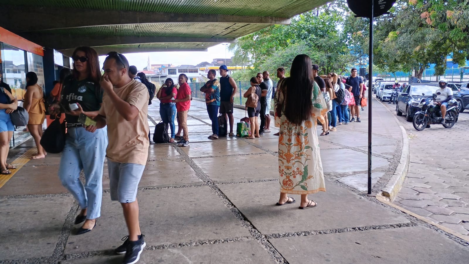 Eleitores da Paraíba sofrem com falta de ônibus intermunicipais nas eleições 2026