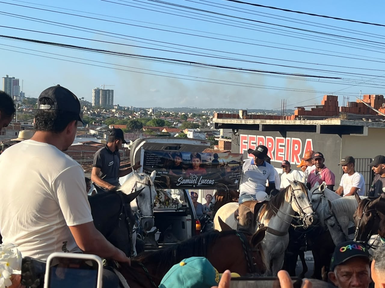 Câmeras flagram motorista suspeito de acidente que matou criança no Agreste da PB