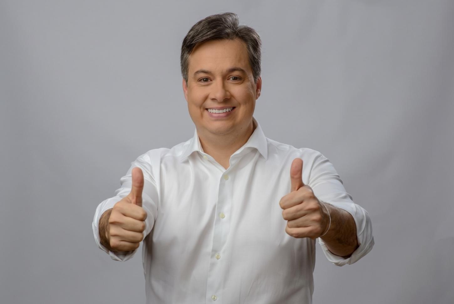 Júnior Araújo votará neste domingo em Cajazeiras e acompanhará apuração ao lado da família