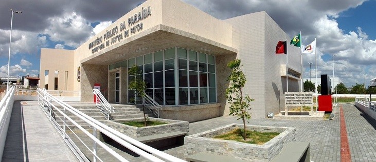 Justiça afasta secretário de Educação em cidade na Paraíba por curso de Medicina