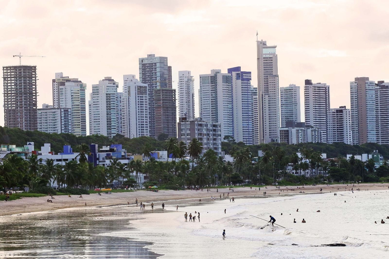 Litoral da Paraíba tem três trechos de balneabilidade imprópria para banho