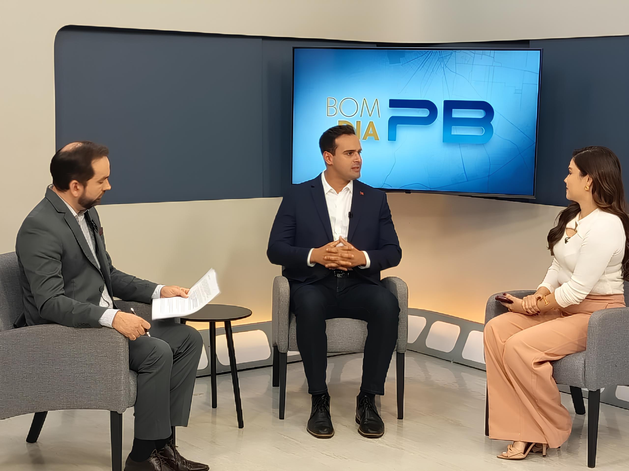 Lucas Ribeiro prioriza parcerias no governo da Paraíba e foca em obras