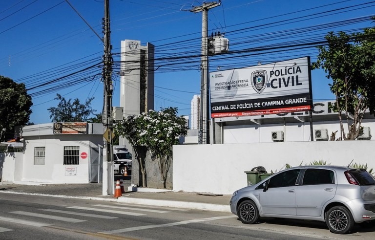 Mulher esfaqueia homem em Campina Grande e alega ciúmes