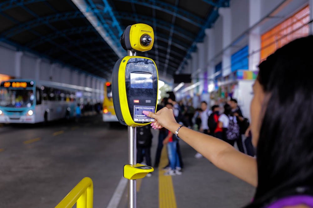 Passagem intermunicipal gratuita para votar no segundo turno: saiba como solicitar