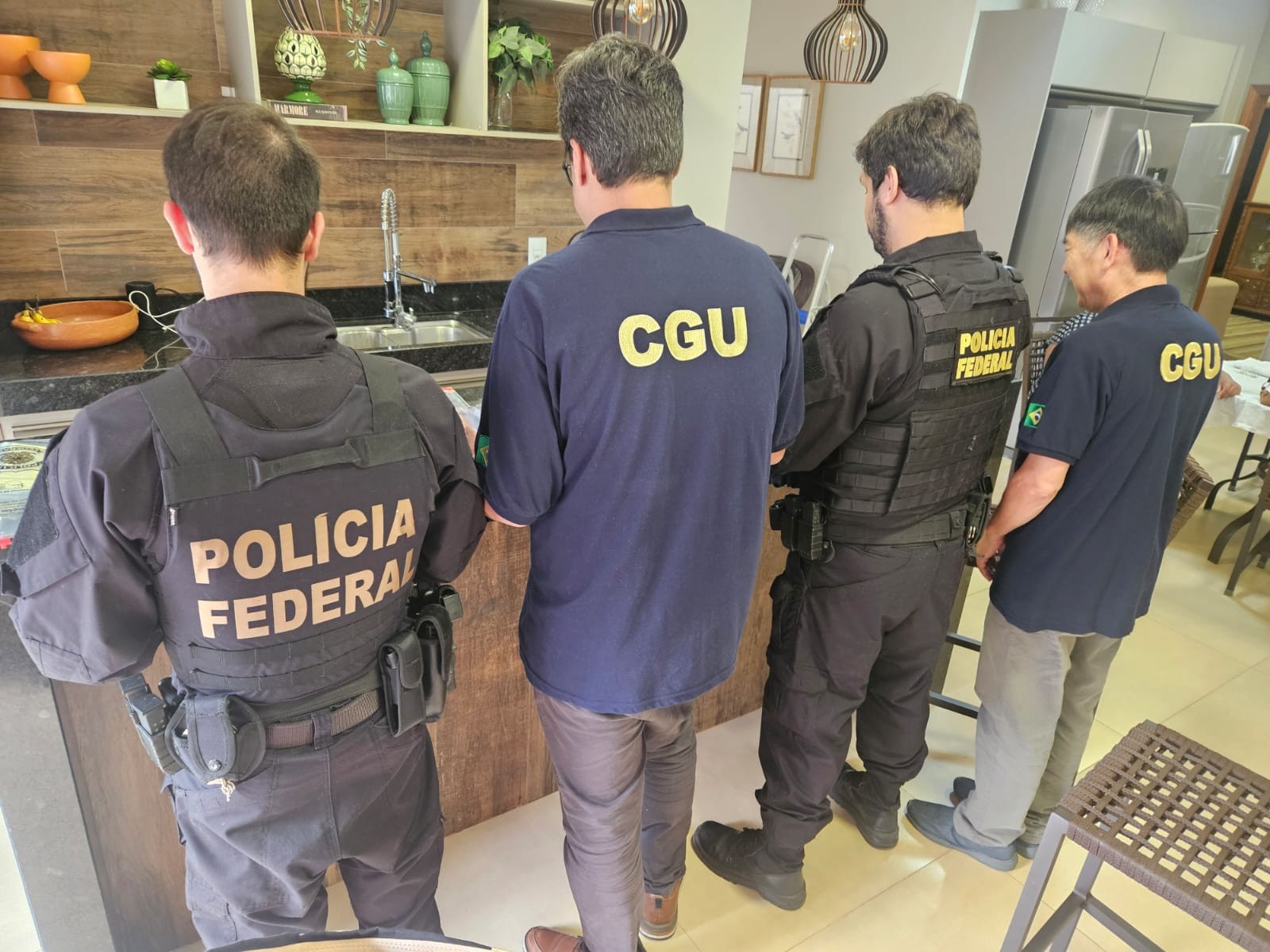 Operação Dirus da Polícia Federal investiga fraudes na saúde em cinco estados