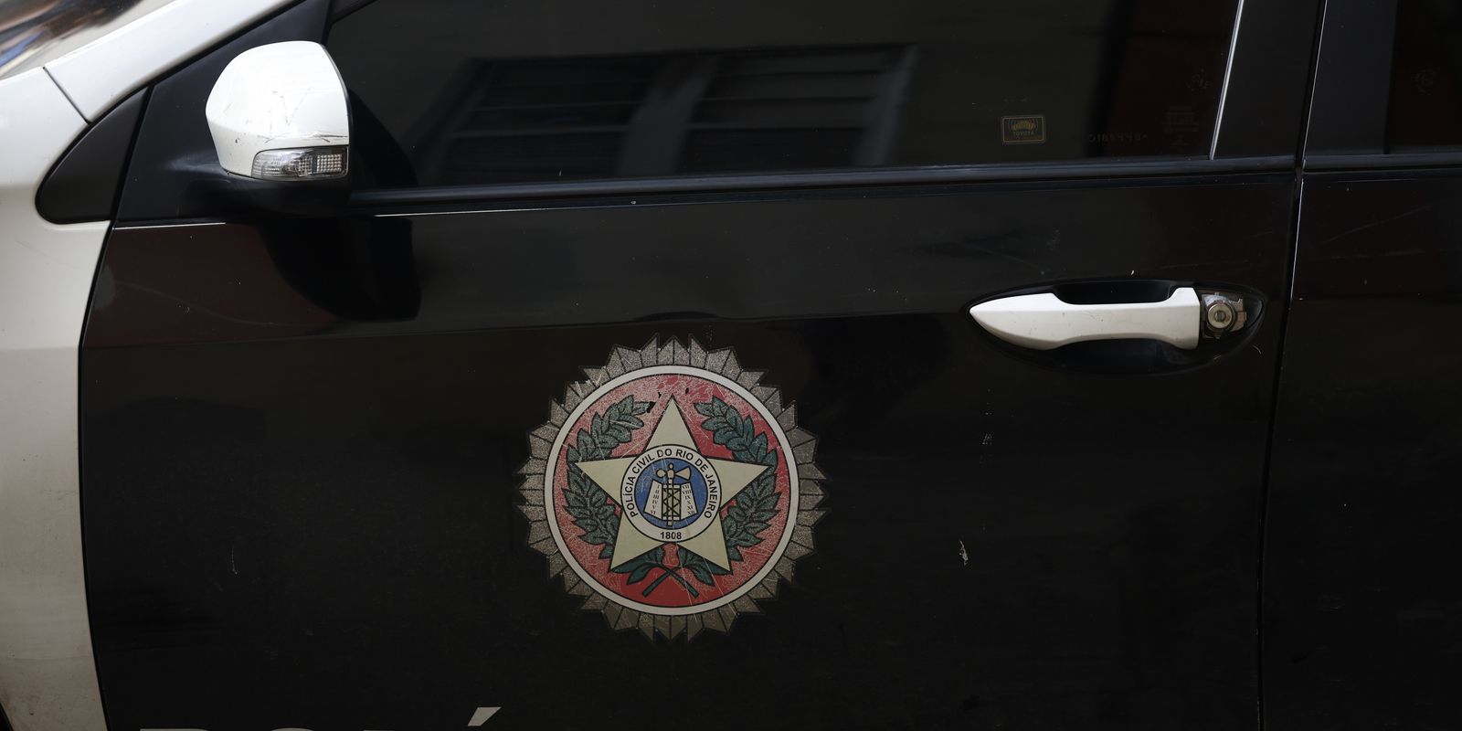 Polícia do Rio faz operação contra agentes ligados ao Comando Vermelho