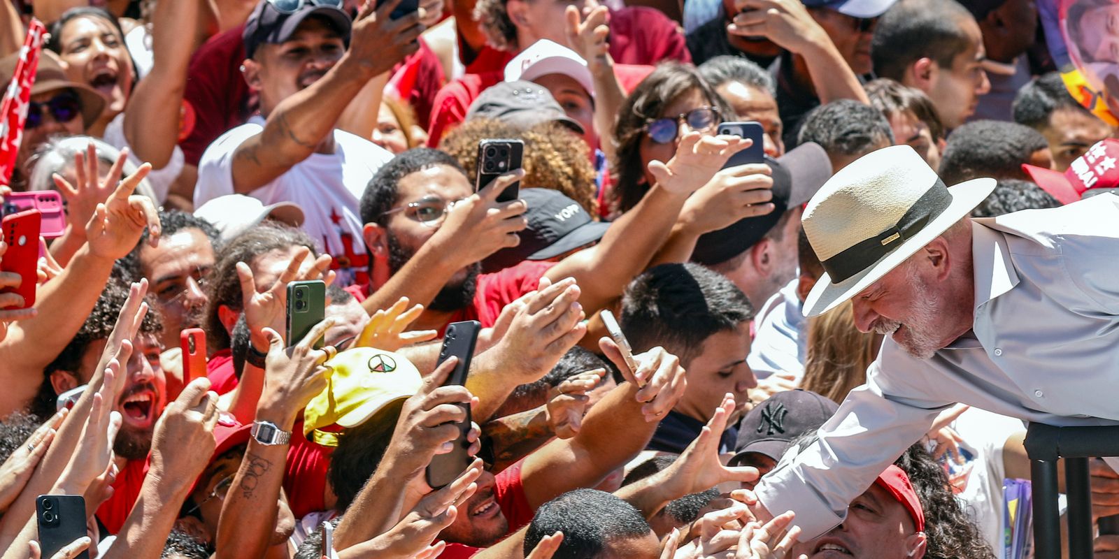 Presidente do TSE liga para Lula para parabenizar o resultado das eleições