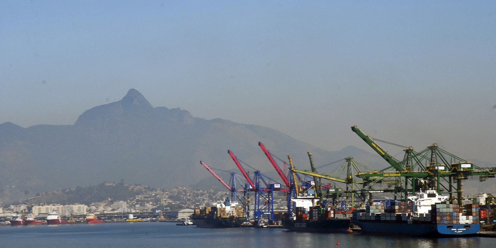 Previsão de superávit comercial em 2026 recua para US$ 84,4 bilhões