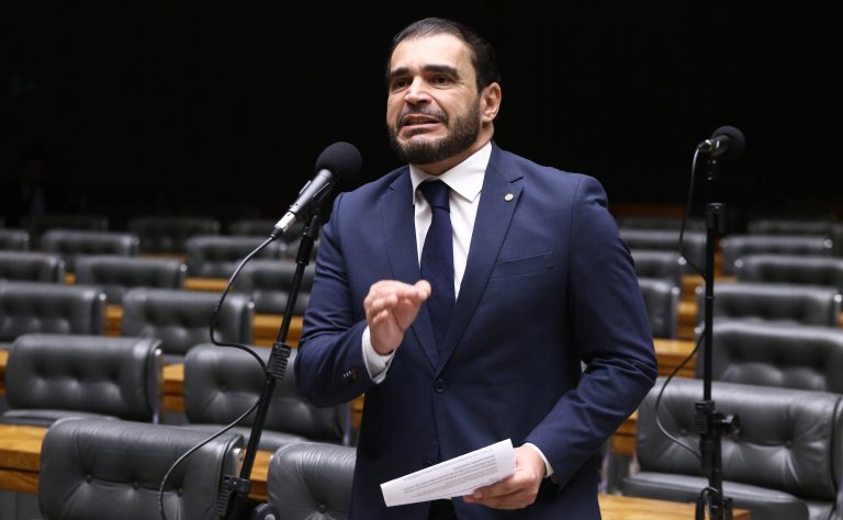 Projeto permite deduzir do Imposto de Renda doações para combater violência contra a mulher