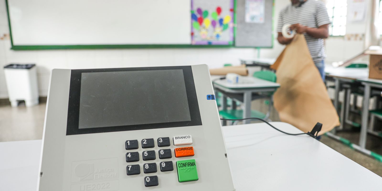 TRE-SP realiza a troca de 52 urnas eletrônicas com falhas no estado