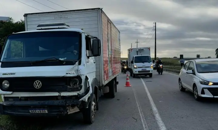 Acidente com seis veículos na Grande João Pessoa deixa uma pessoa ferida