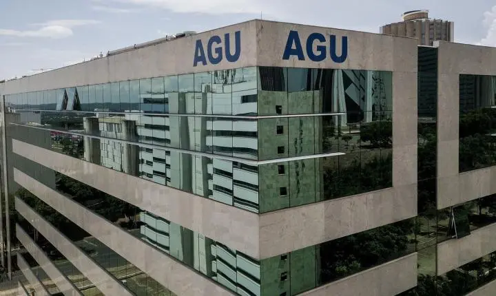 AGU recorre ao STF contra saída do diretor-geral da Polícia Federal
