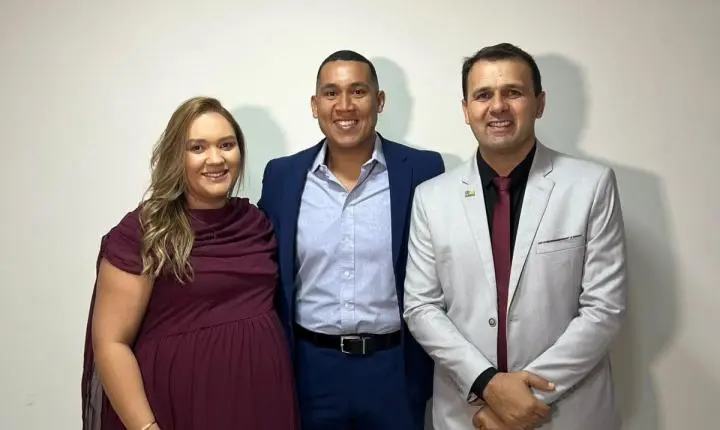 Alisson Santos reúne multidão em noite de fé pelos 32 anos de Bernardino Batista