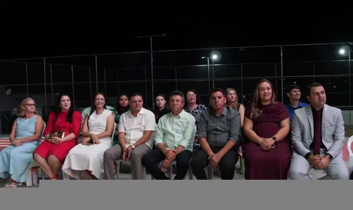 Alisson Santos reúne multidão em noite de fé pelos 32 anos de Bernardino Batista