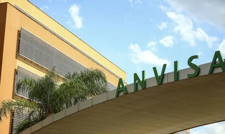 Anvisa determina suspensão de medicamentos para hipertensão e câncer