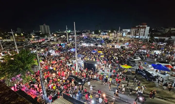 Apoiadores festejam a reeleição de Lula em cidades da Paraíba
