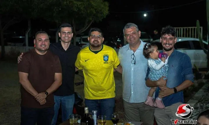 ARRAIAL DOS VEREADORES REÚNE AUTORIDADES E POPULAÇÃO EM NOITE DE CULTURA E CONFRATERNIZAÇÃO EM CAJAZEIRAS