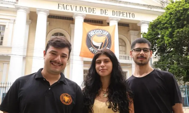 Protesto de estudantes da UFF em Niterói deu início à campanha de virada de Lula