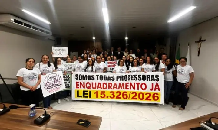 Audiência em Cajazeiras cria comissão e avança no debate sobre enquadramento de monitores no magistério