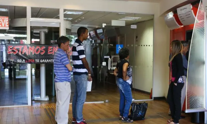 Paralisação dos bancários afeta agências em todo o país nesta quinta-feira