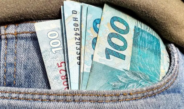 Bolsa Família de agosto é pago a beneficiários com NIS final 4