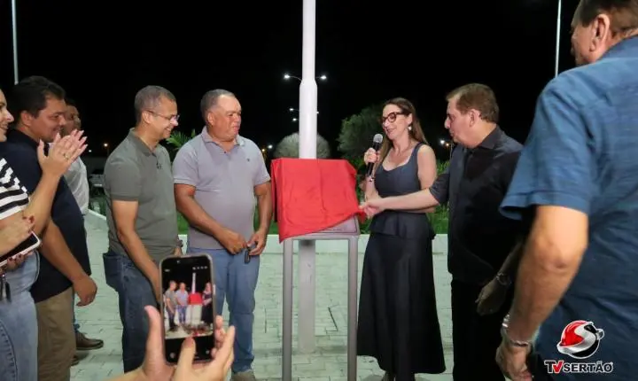 BOM JESUS CELEBRA NOVAS CONQUISTAS COM ENTREGA DA COLÔNIA DE PESCADORES E REVITALIZAÇÃO DE PRAÇA PÚBLICA