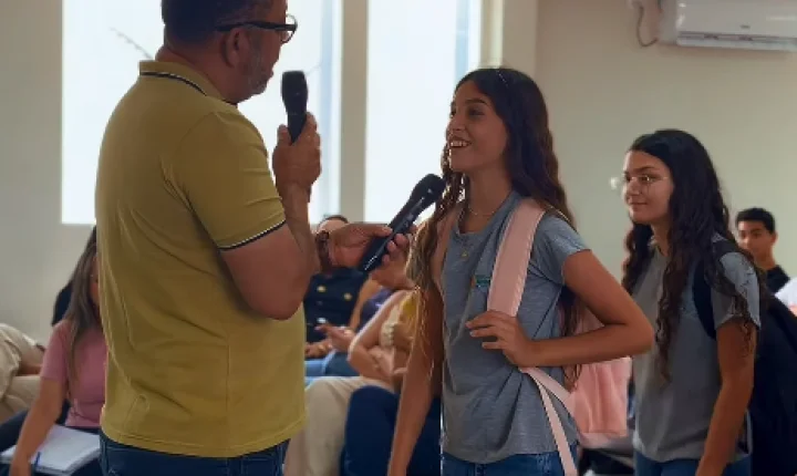 Carrapateira promove oficina e aproxima estudantes do universo do rádio, podcast e ciência