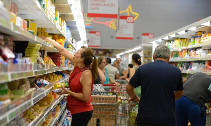 Cesta básica registra alta de preço em 17 capitais brasileiras em junho