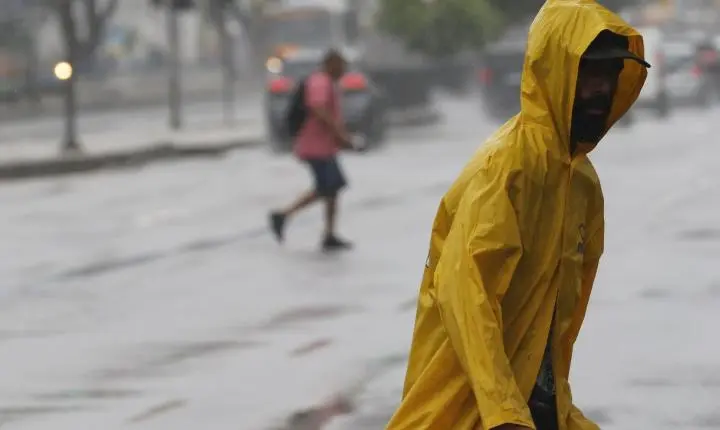Rocinha registra volume de chuva duas vezes superior à média esperada para junho