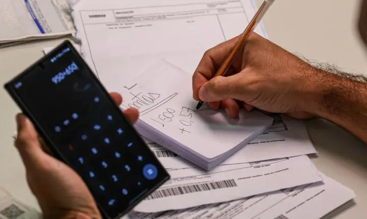 Precatórios impulsionam déficit primário do governo em março para recorde histórico