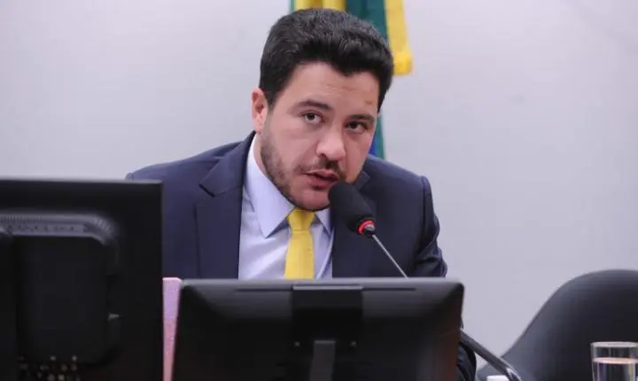 Câmara avança com proposta para expandir o mecanismo de ajuste de carbono nas fronteiras