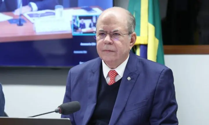 CCJ aprova monitoração eletrônica para condenados por estupro de vulnerável