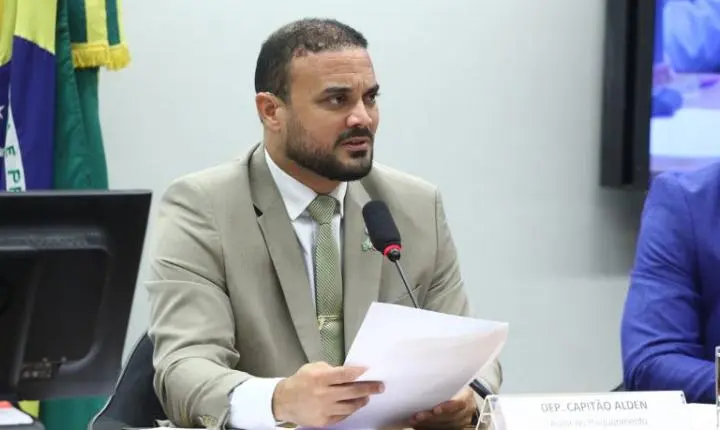 Comissão da Câmara aprova porte de arma para corretores de imóveis