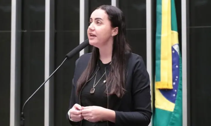 Comissão de educação aprova medida que obriga escolas a informar sobre trabalho infantil