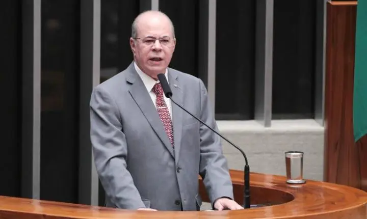 Comissão aprova uso de royalties do petróleo para custear tarifa zero no transporte público