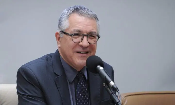 Comissão de Saúde da Câmara convoca Alexandre Padilha para debater prioridades do Ministério da Saúde