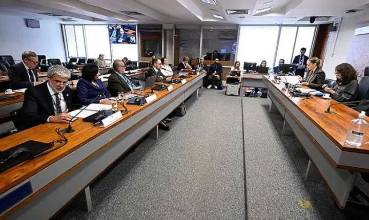 Conselho do Congresso defende regulação de mercados digitais para big techs