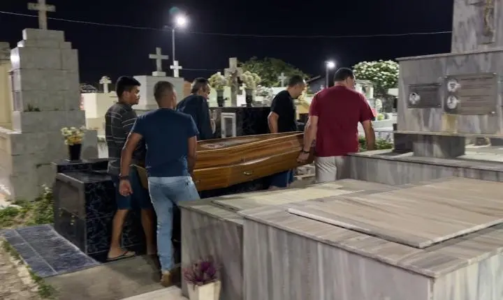 Corpo de idosa morta há um ano em João Pessoa é sepultado no interior da Paraíba