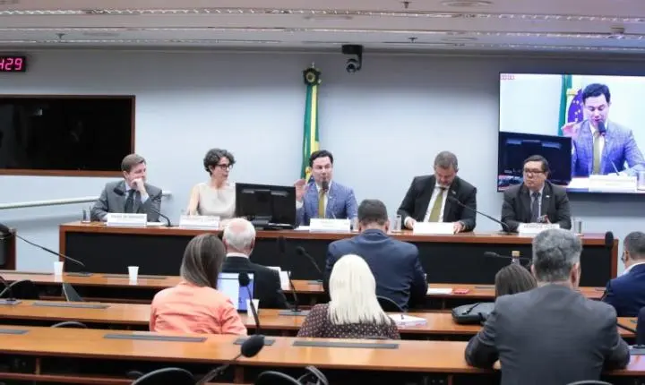 Especialistas defendem prazo de 20 anos para patentes de remédios visando sustentabilidade do SUS