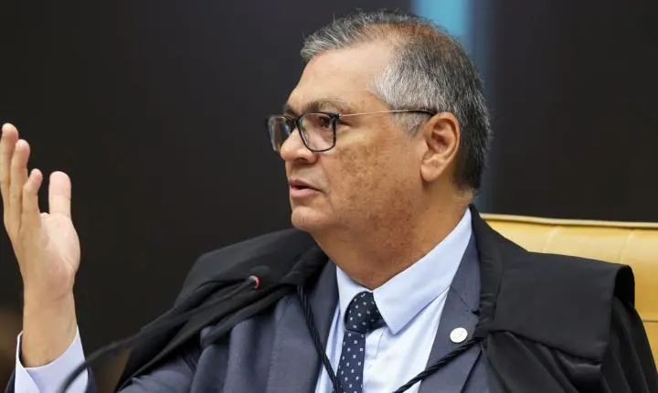 Dino retira sigilo de investigação sobre verbas do filme Dark Horse