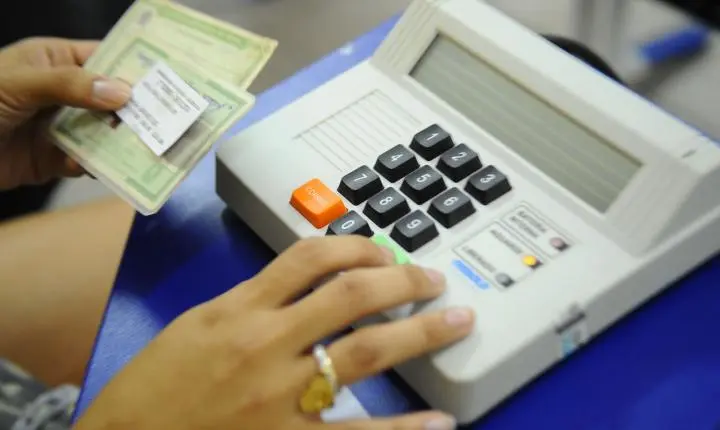Prazo final para regularizar o título de eleitor e participar das eleições de outubro se encerra em 6 de maio