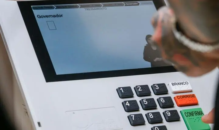 Fim da propaganda eleitoral gratuita marca reta final do primeiro turno