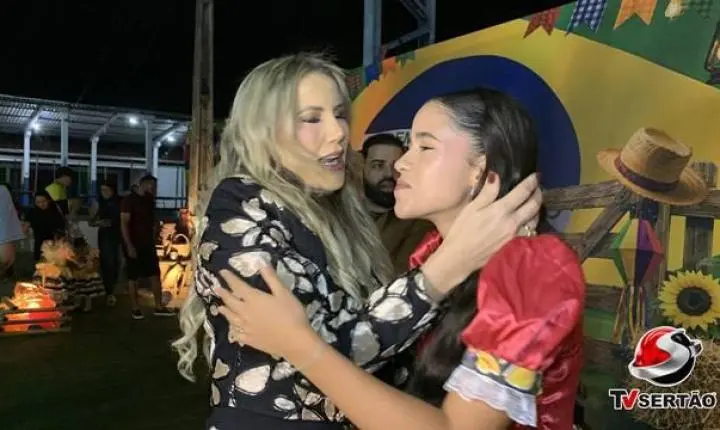 Empresária Juliana Consolida Sucesso na 7ª Edição do Tradicional São João do Grupo Tia Ju