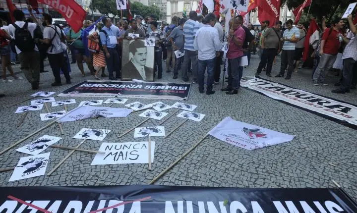 Estado brasileiro pede desculpas por desaparecimento de aluno da UnB durante a ditadura militar