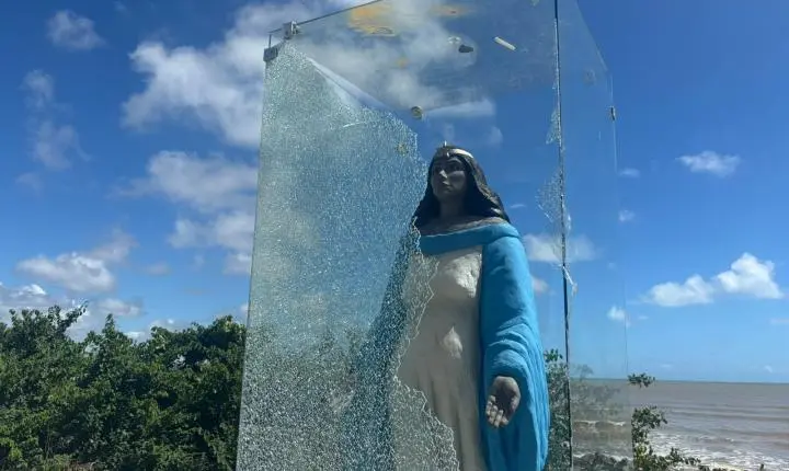 Estátua de Iemanjá sofre novo ato de vandalismo na orla de João Pessoa