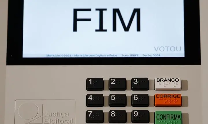Federação PSOL-Rede oficializa apoio à candidatura de Lula