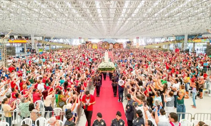 Festa de Pentecostes reúne fiéis em celebração religiosa neste domingo em João Pessoa
