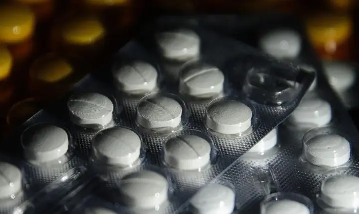 Fiocruz produzirá medicamento de alto custo para esclerose múltipla no SUS
