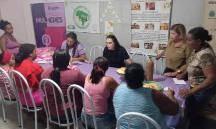 gosto Lilás mobiliza Cajazeiras com ações de conscientização e entrega de absorventes no bairro São Francisco