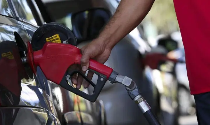 Reunião sobre aumento do etanol na gasolina para 32% é adiada pelo governo
